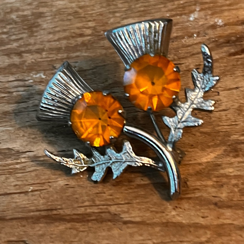 VTG Scottish Thistle Style Brooch Amber Glass Stones Silver Tone 1.5”